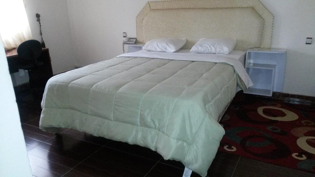 Zambezi Inn Hotel Conacri Quarto foto