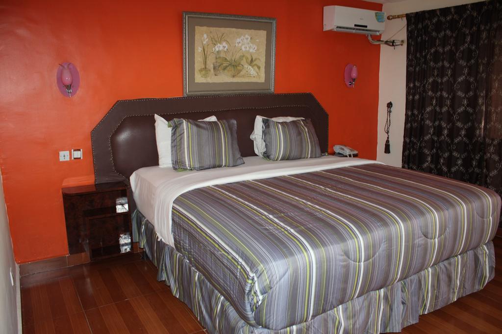 Zambezi Inn Hotel Conacri Exterior foto